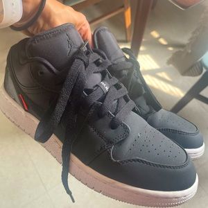 Air Jordan 11 low PSG Paris a Saint Getmain